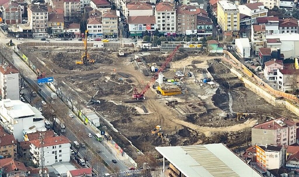 Gölcük'ün çehresini değiştirecek iki projede çalışmalar sürüyor