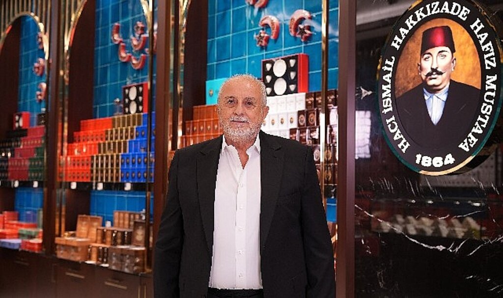 Hafız Mustafa Onursal Başkanı Avni Ongurlar'a Türkiye'nin Kültür ve Turizm Elçisi Ödülü