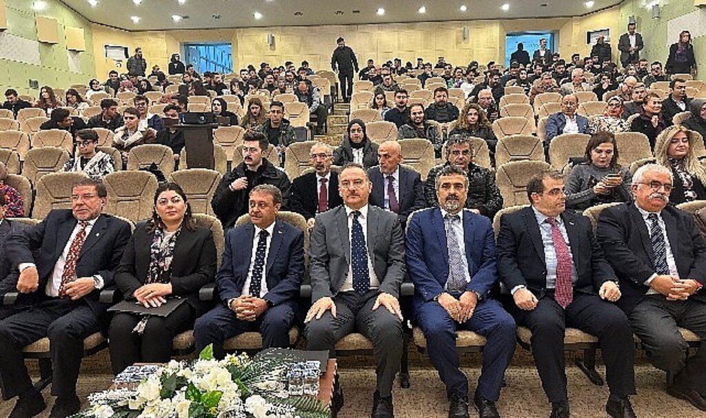Harran Üniversitesi'nde Dünya Turizm Başkenti Şanlıurfa Sempozyumu Yapıldı