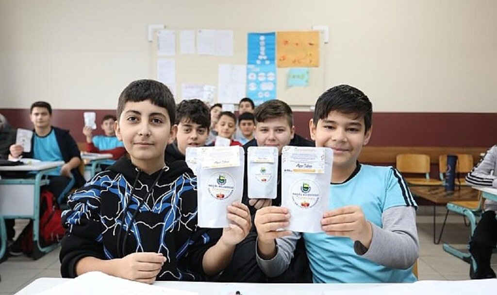 İnegöl'de Yerli Malı Haftası Özündenkuru İle Kutlandı