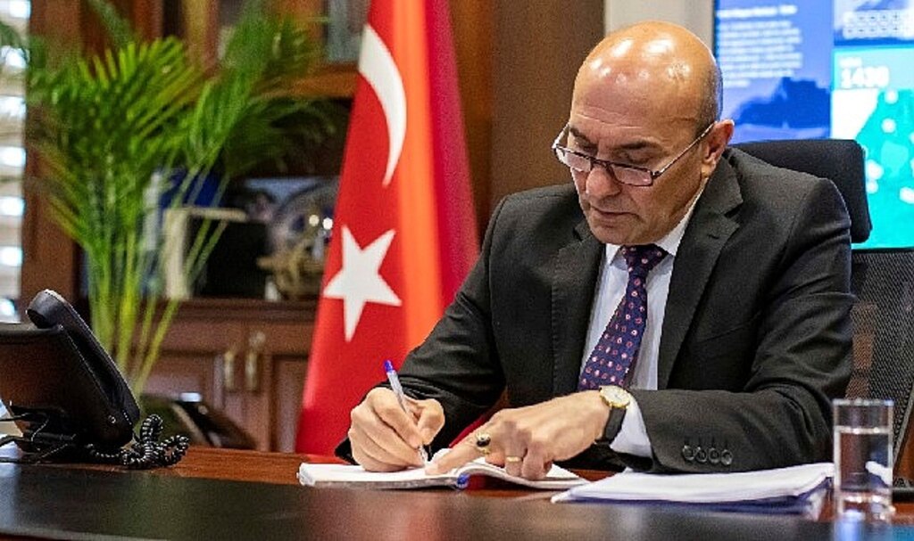 İzmir Büyükşehir Belediyesi Kemeraltı'ndaki yeni yıl etkinliklerini iptal etti