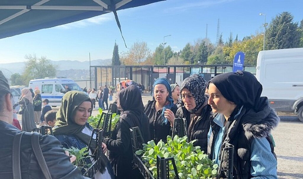 İzmir'de mahalle bostanı üreticileri artık sertifikalı