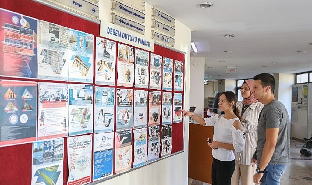 İzmir'in eğitim üssü