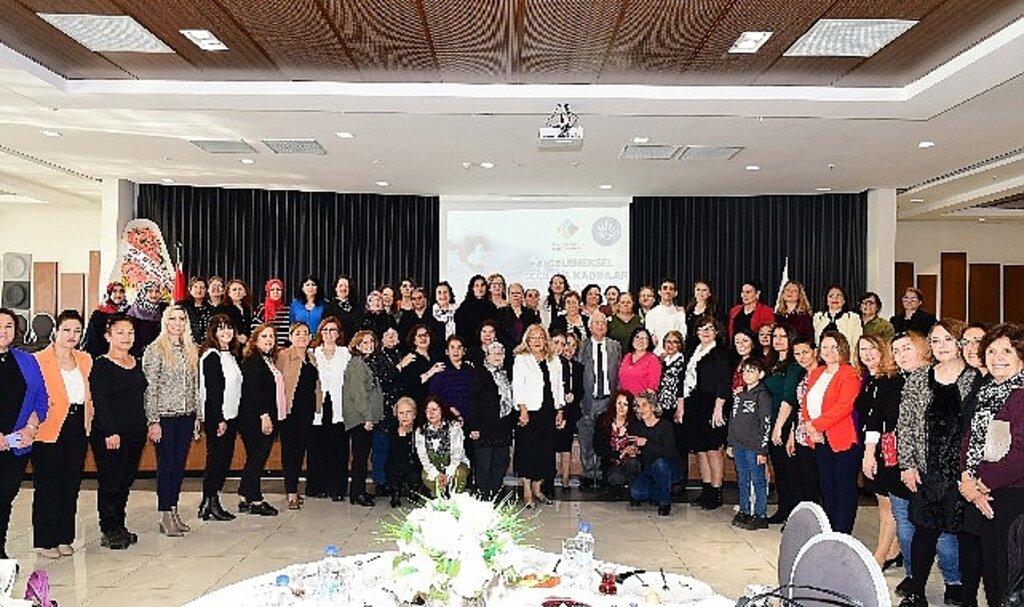 Karabağlar'ın seçilmiş kadınları 8 kez buluştu