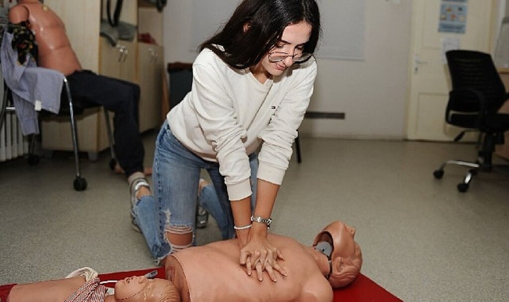 Karşıyaka'da 1 yılda 116 ilk yardım eğitimi düzenlendi