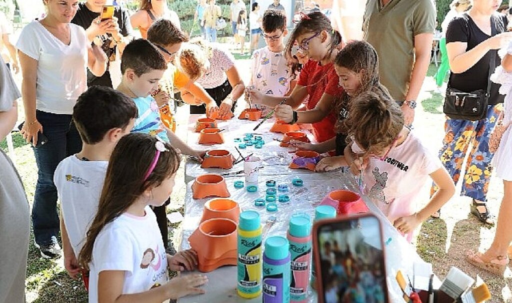 Karşıyaka'da 1 yılda yaklaşık 40 bin dosta yardım eli uzatıldı