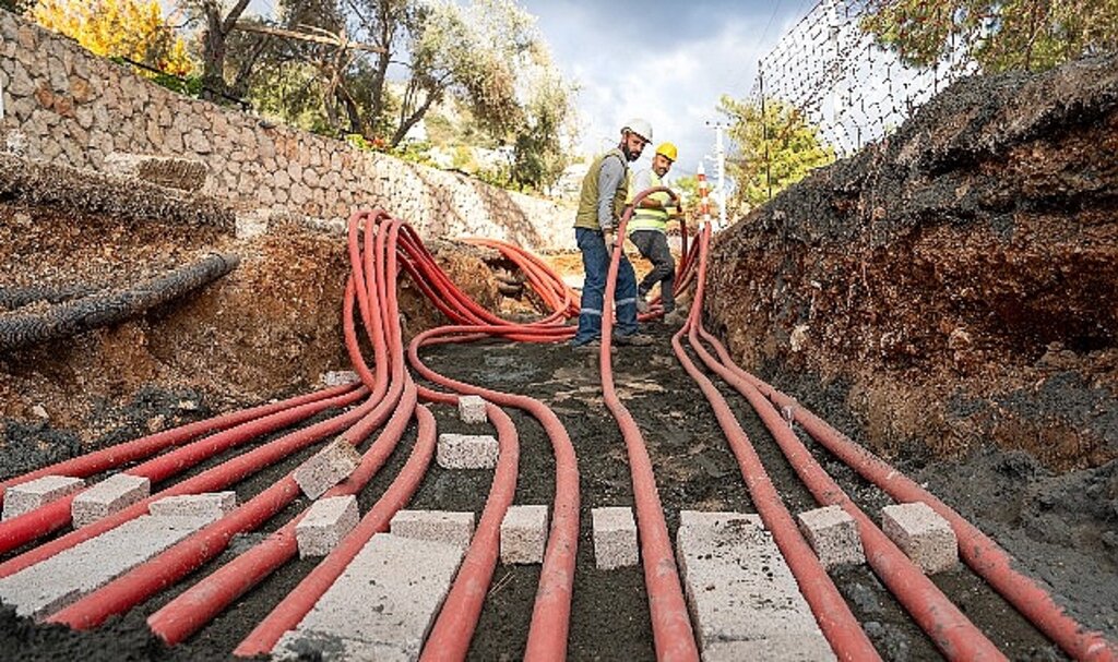 Kaş'ın, toplam şebeke uzunluğu yüzde 21 trafo gücü yüzde 46 arttı