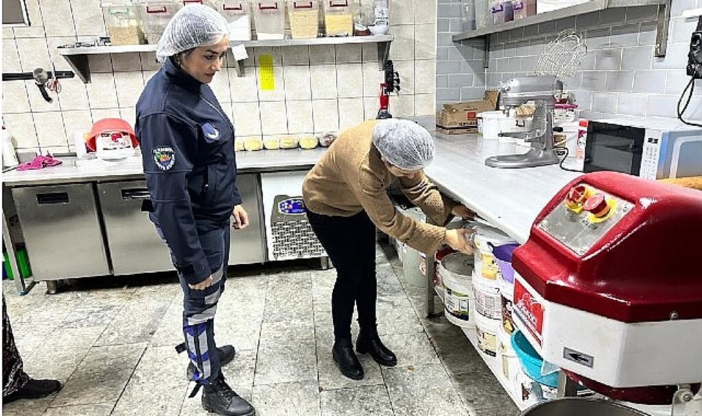 Kemer'de Zabıta'dan yılbaşı öncesi denetim