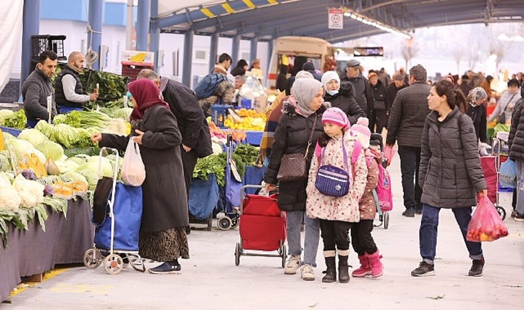 Küçükçekmece'ye yepyeni bir pazar alanı daha