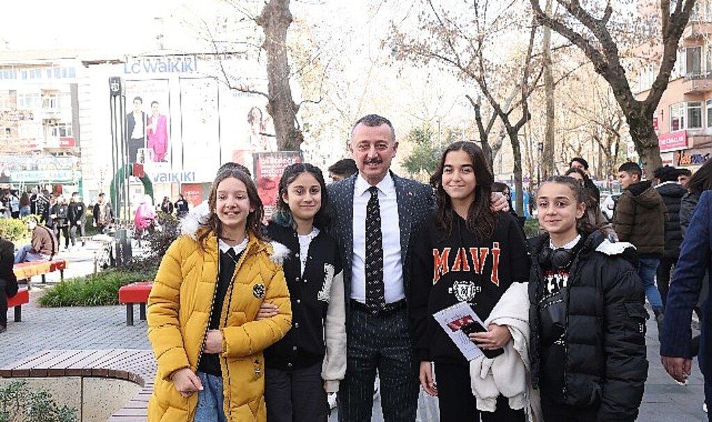 Başkan Büyükakın'dan öğrencilere karne mesajı