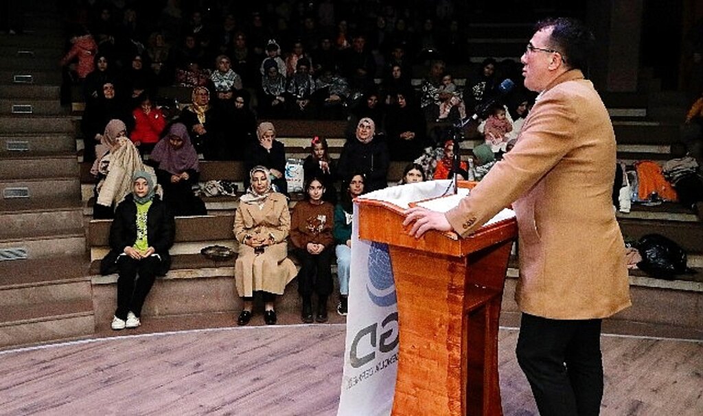 Başkan Savran, 'Mekke'nin Fethi ve Kudüs Gecesi' programına katıldı