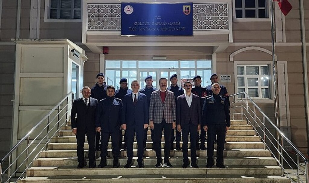 Başkan Sezer yeni yıla görev başındaki personel ile girdi