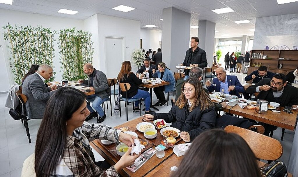 Buca'da Belediye Lokantası açıldı