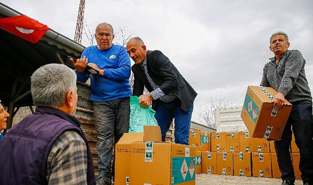 Büyükşehir Belediyesi'nin çiftçiye desteği sürüyor