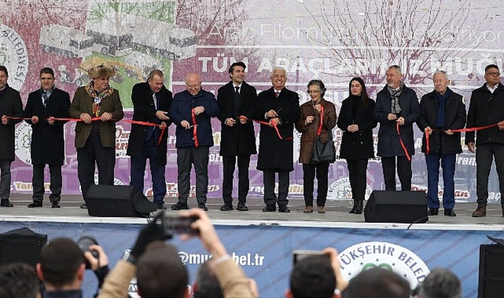 Büyükşehir Muğla'nın Hizmetine Sunduğu 109 Yeni Aracını Tanıttı