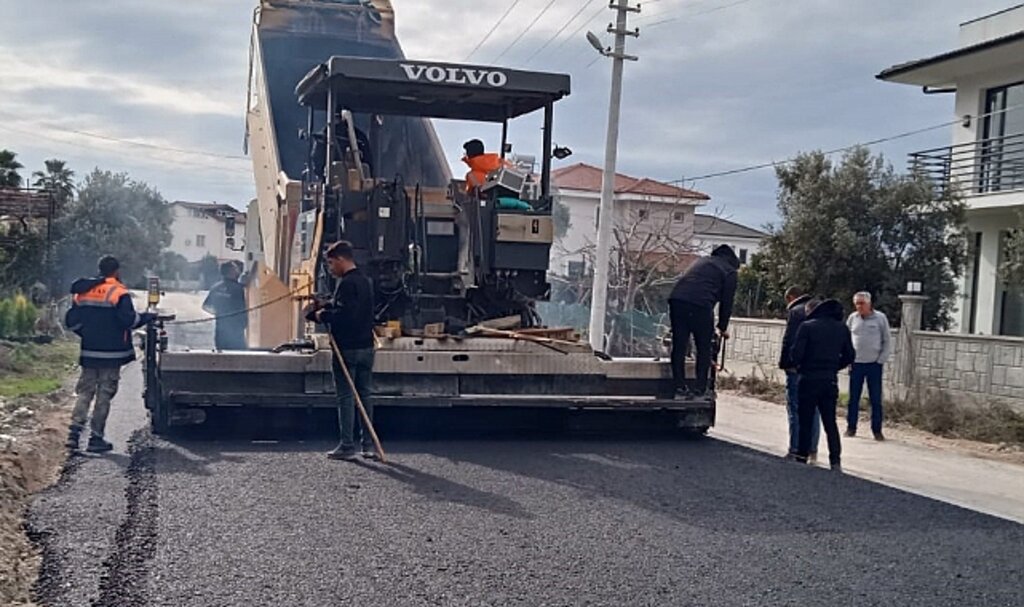 Büyükşehirden Bodrum Mumcular'da Sıcak Asfalt Çalışması