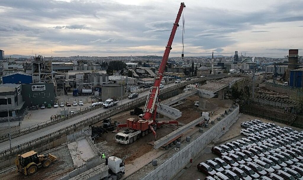 Darıca Osmangazi'de kiriş montajları başladı