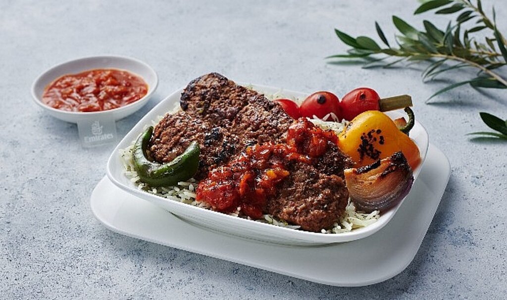 Emirates, 300 yemek tarifinden oluşan vegan mutfağına olan talebin %40 arttığını duyurdu