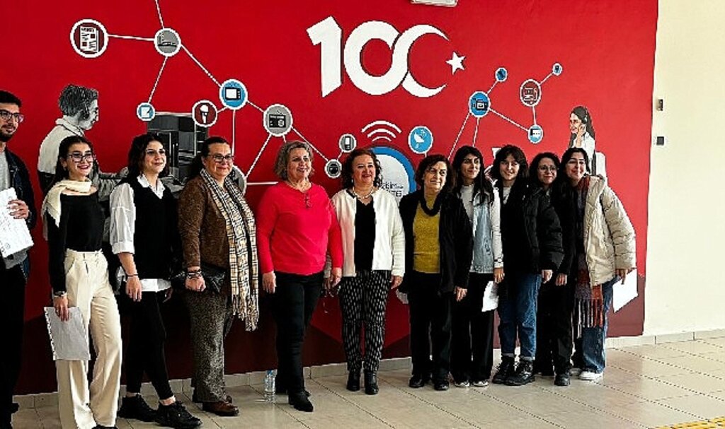 EÜ İletişim Fakültesinde