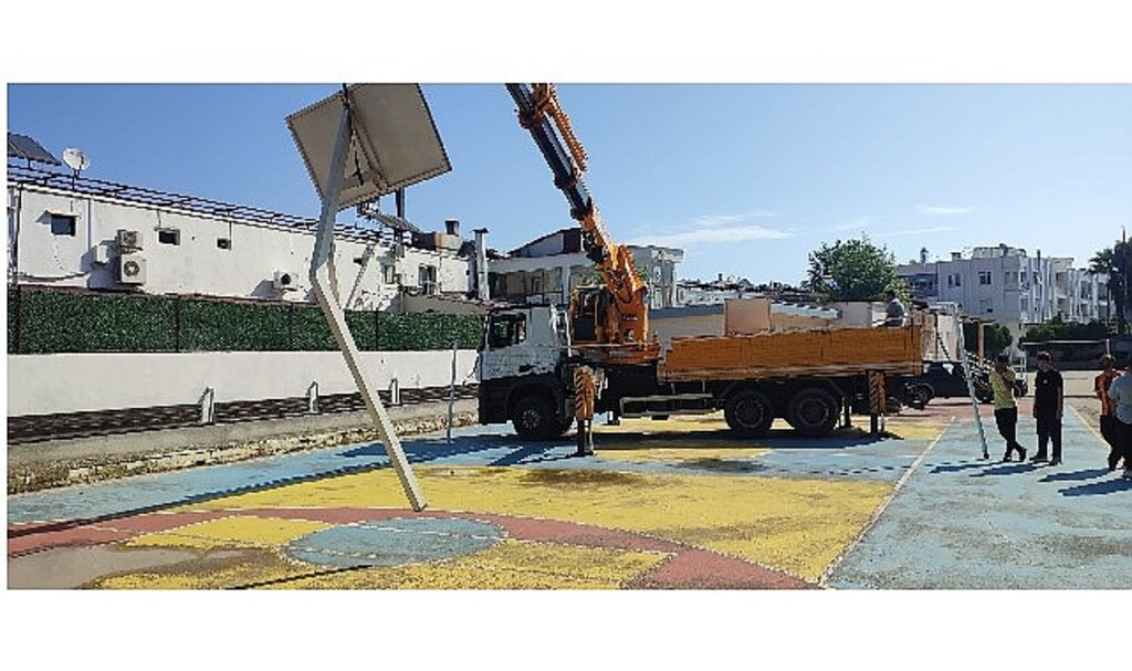 Kemer Belediyesi'nden okullara bakım