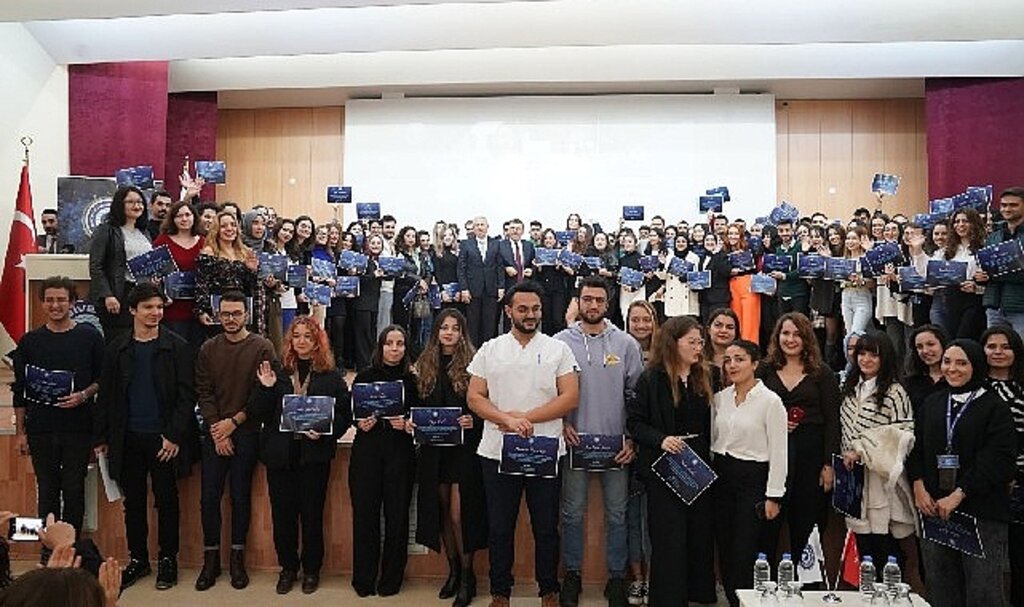 Öğrenciler Ege'nin bilim ikliminden en verimli şekilde faydalanıyor