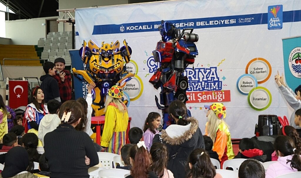 Tatil şenliği 'Çık Dışarıya Oynayalım!' başladı