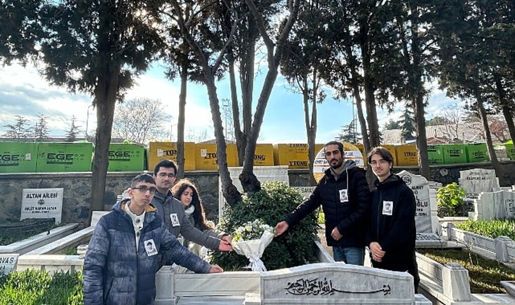 Türk Eğitim Vakfı, Bağışçısı Türkan Sedefoğlu'nu Kabri Başında Andı
