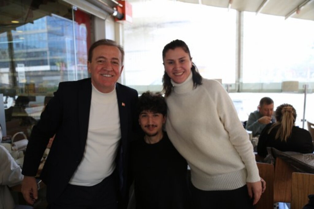 CEVAT ÖNCÜ: SEÇİLDİĞİMDE PARTİ ROZETİNİ KAPIDA BIRAKACAĞIM