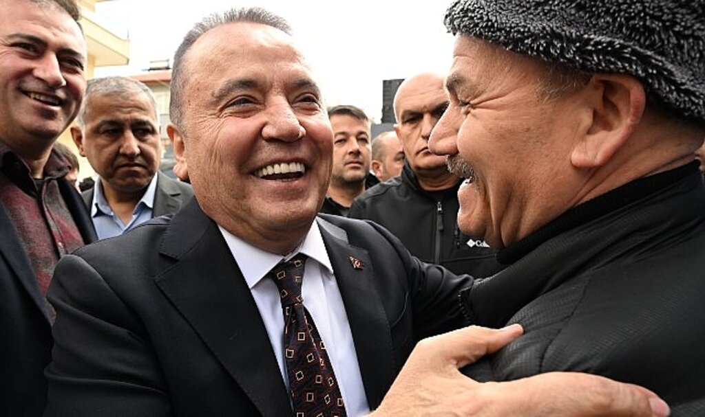 Başkan Böcek, Elmalı SKM açılışını yaptı