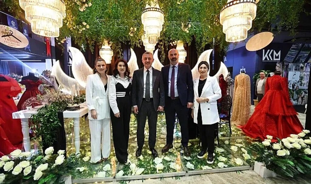 Başkan Büyükakın, Kocaeli Evlilik Fuarını ziyaret etti