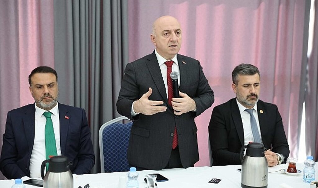 Bıyık: