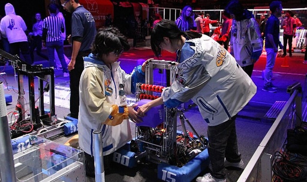 Robotlar