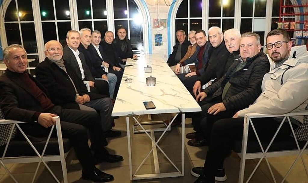 AK Parti'nin önemli isimlerinden Çetinkaya'ya tam destek