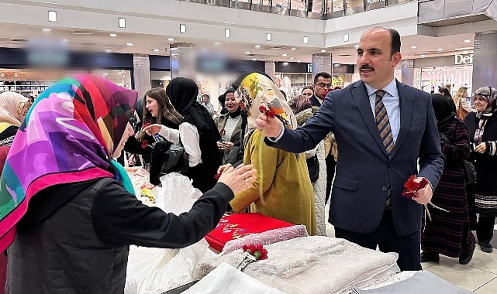 Başkan Altay Konyalı Kadınların 8 Mart Dünya Kadınlar Günü'nü Kutladı