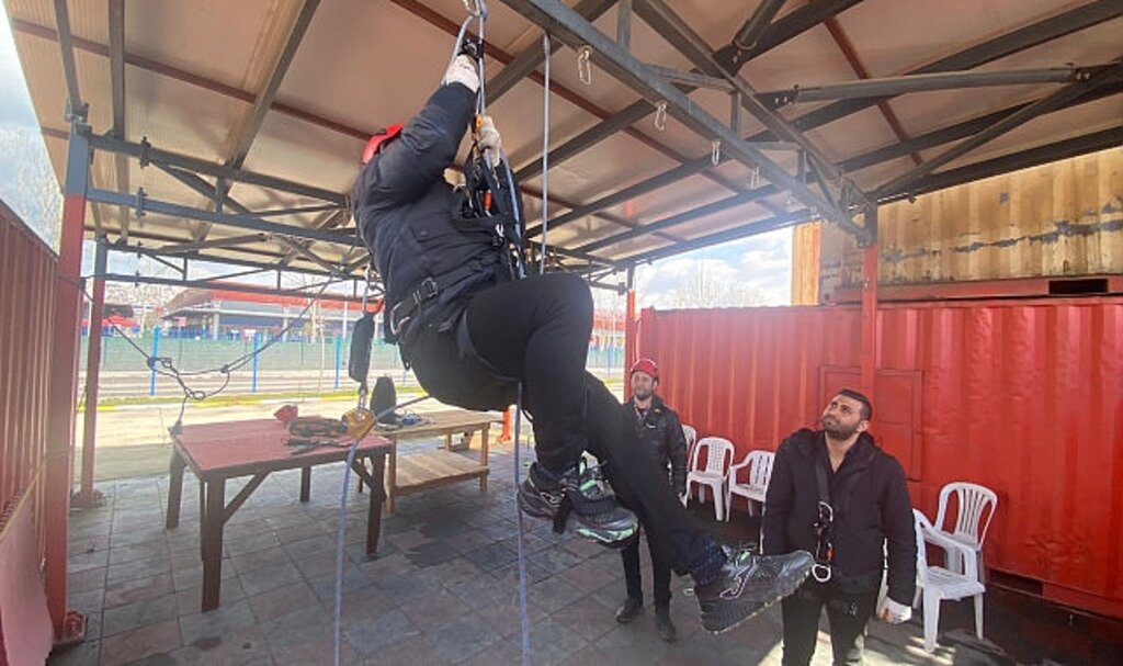 Büyükşehir İtfaiyesi'nden teleferik ekibine eğitim