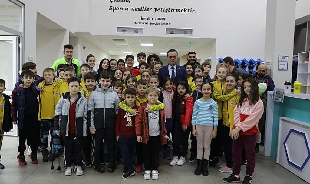 Çetinkaya'dan genç sporculara destek sözü
