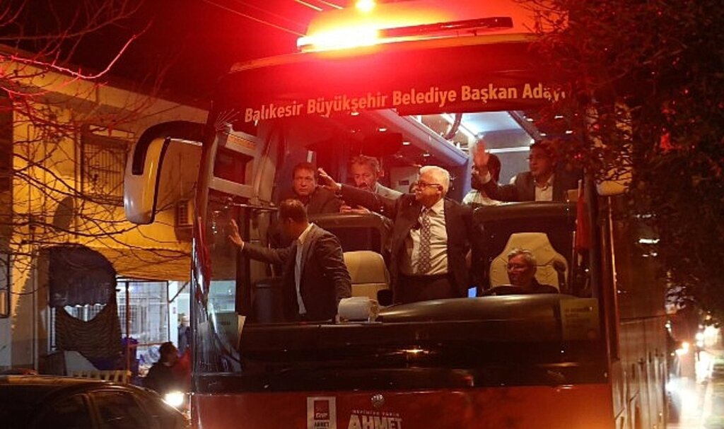 Cumhuriyet Mahallesi;