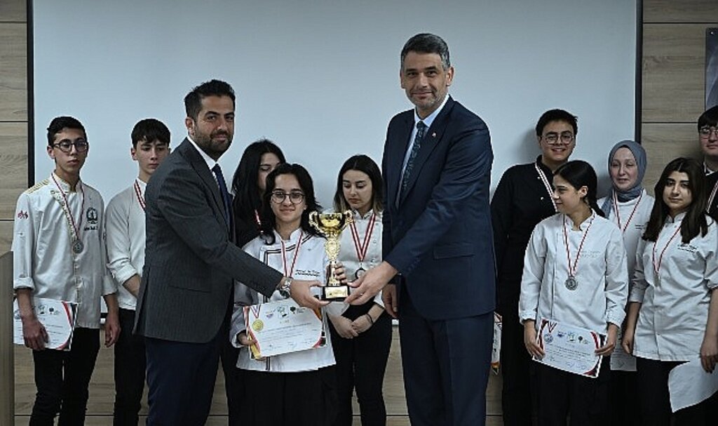 Geleceğin şeflerine Kocaman'dan ödül