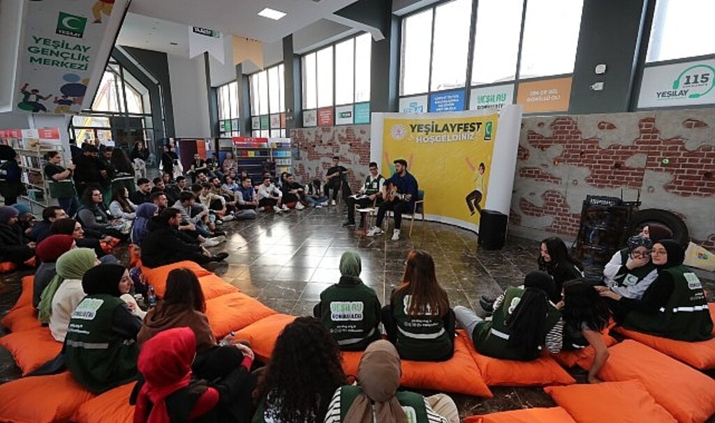 Gençler Yeşilayfest'te Buluştu