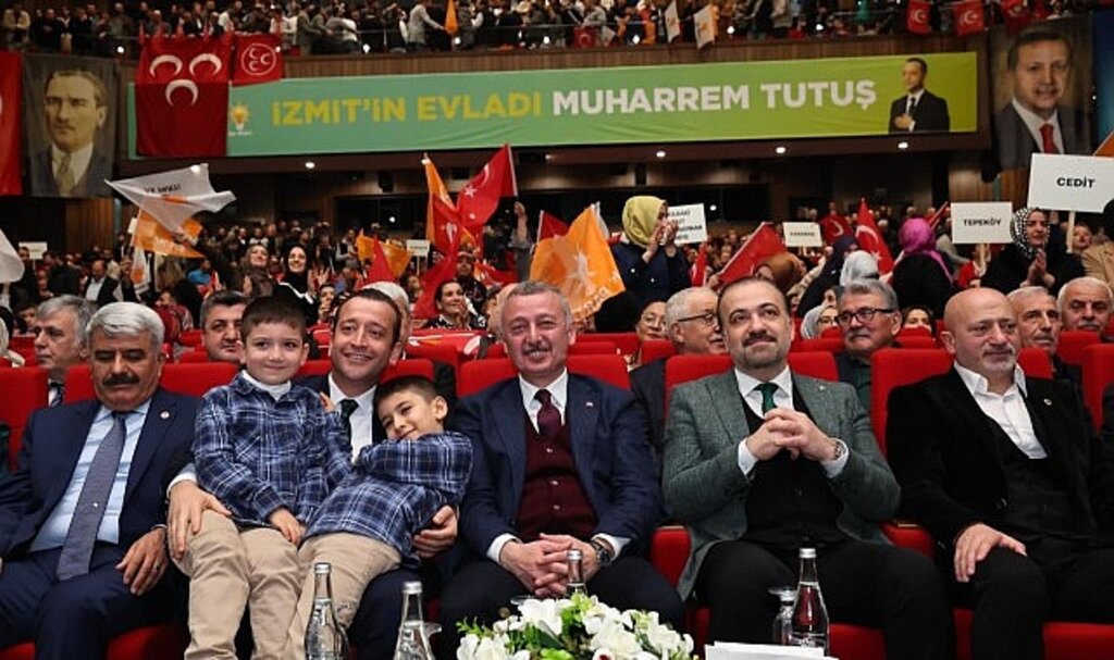 Gençlerden Büyükakın'a çok özel beste