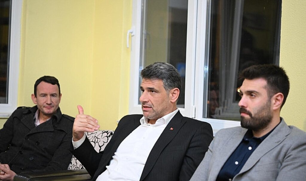 Kocaman'a gençlerden tam destek