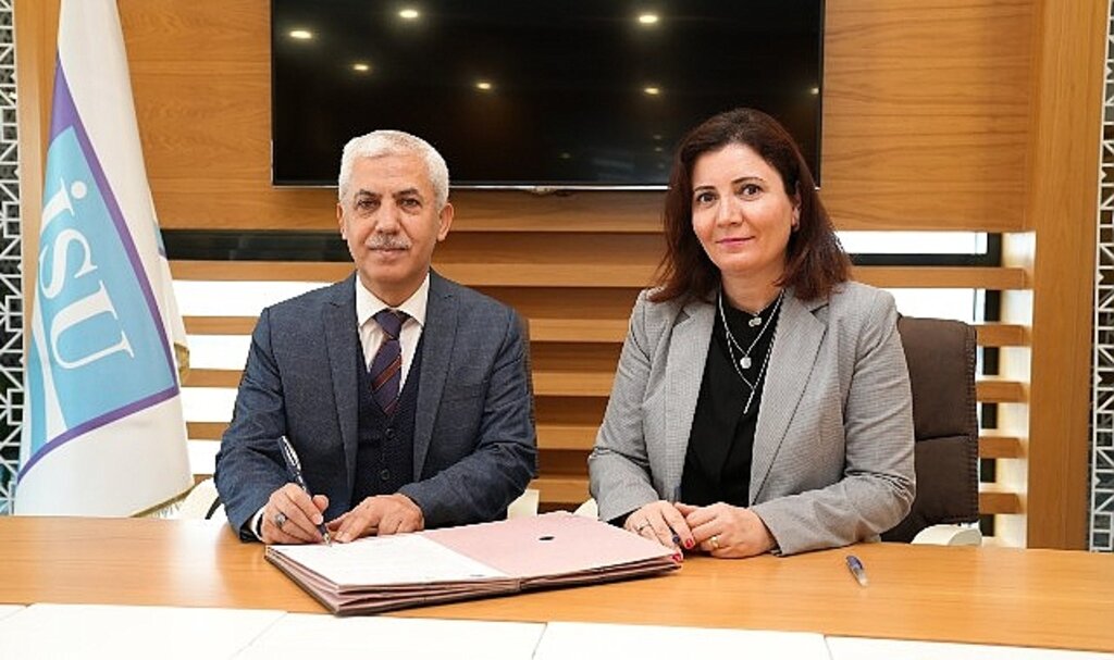 Koü İle İsu Arasında