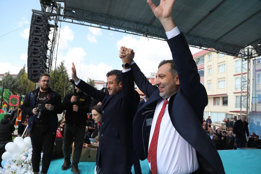 KAVAK’TA ÇOŞKU DOLU MİTİNG