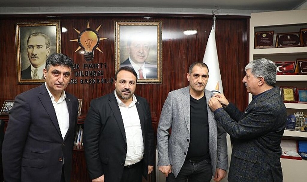 Ömeroğlu için İYİ Parti'den istifa etti