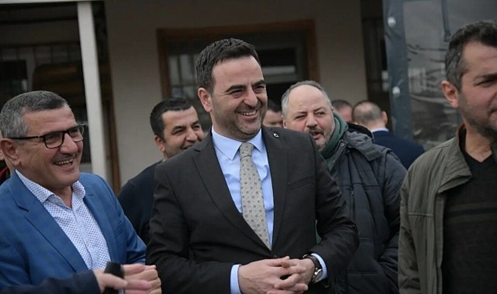 Özlü,