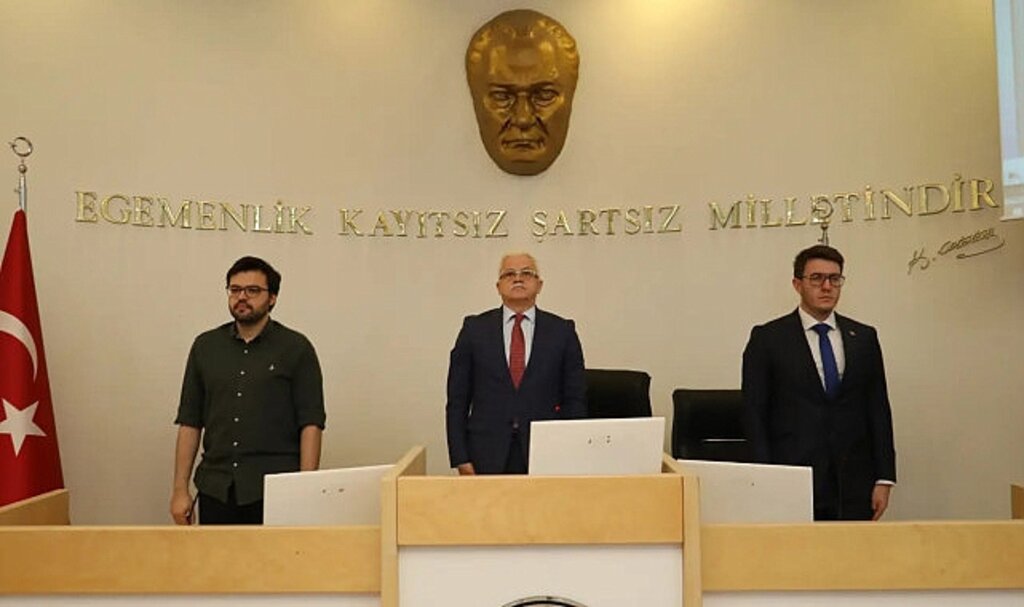 Burhaniye'de İlk Meclis Toplantısı Yapıldı