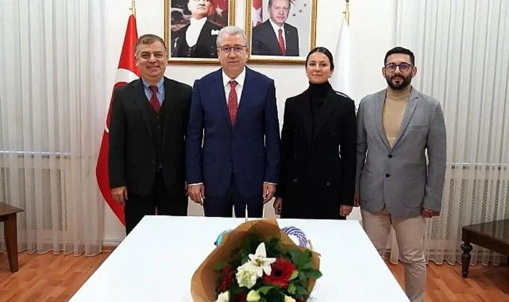 Dekan Prof. Dr. Gültekin'den