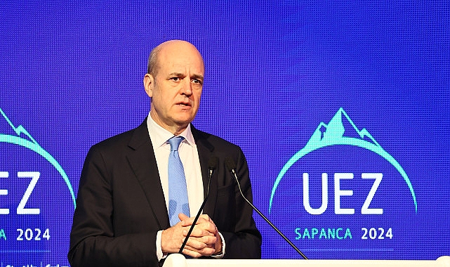 Eski İsveç Başbakanı Reinfeldt:
