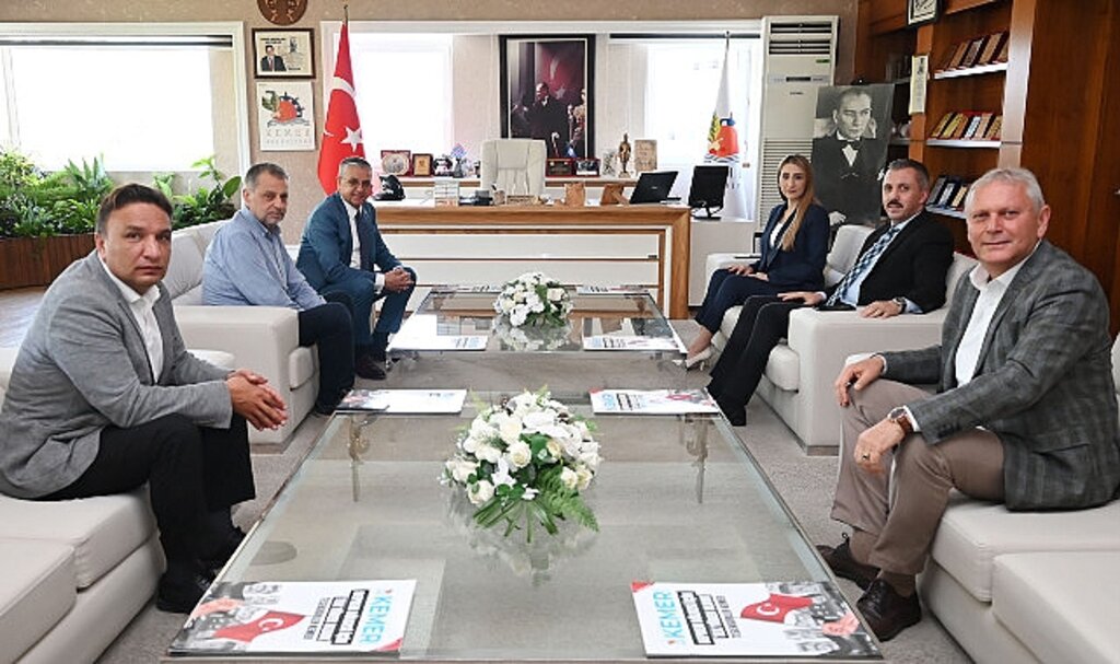 Kaymakam Solmaz ve Başsavcı Almalı'dan Başkan Topaloğlu'na ziyaret