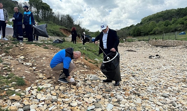 Sardala Koyu'ndan 30 poşet atık toplandı